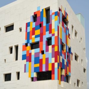 Lire la suite à propos de l’article Comment choisir le bon type de panneau Trespa pour votre projet